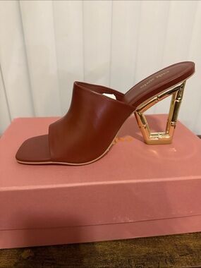 NIB Cult Gaia Astraea Sandal Ember Size 40 / US 10 Statement Gold Bamboo Heel